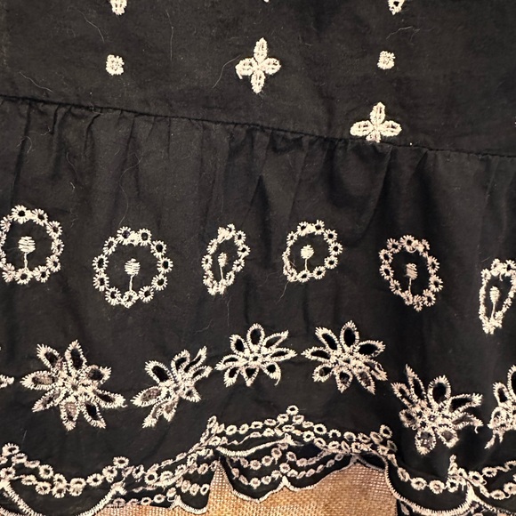 Monograph Blouse - black background w/ white trim. 
Size XL. Gorgeous detail. - Picture 4 of 6